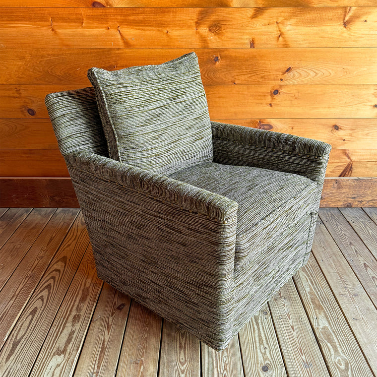 Placid Swivel Chair in King Moss