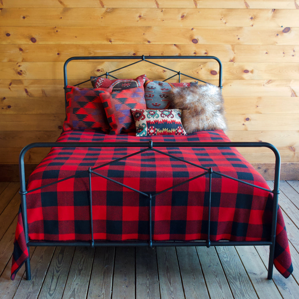 Rustic Industrial Black Wrought Iron Bed with Hardwood Slats