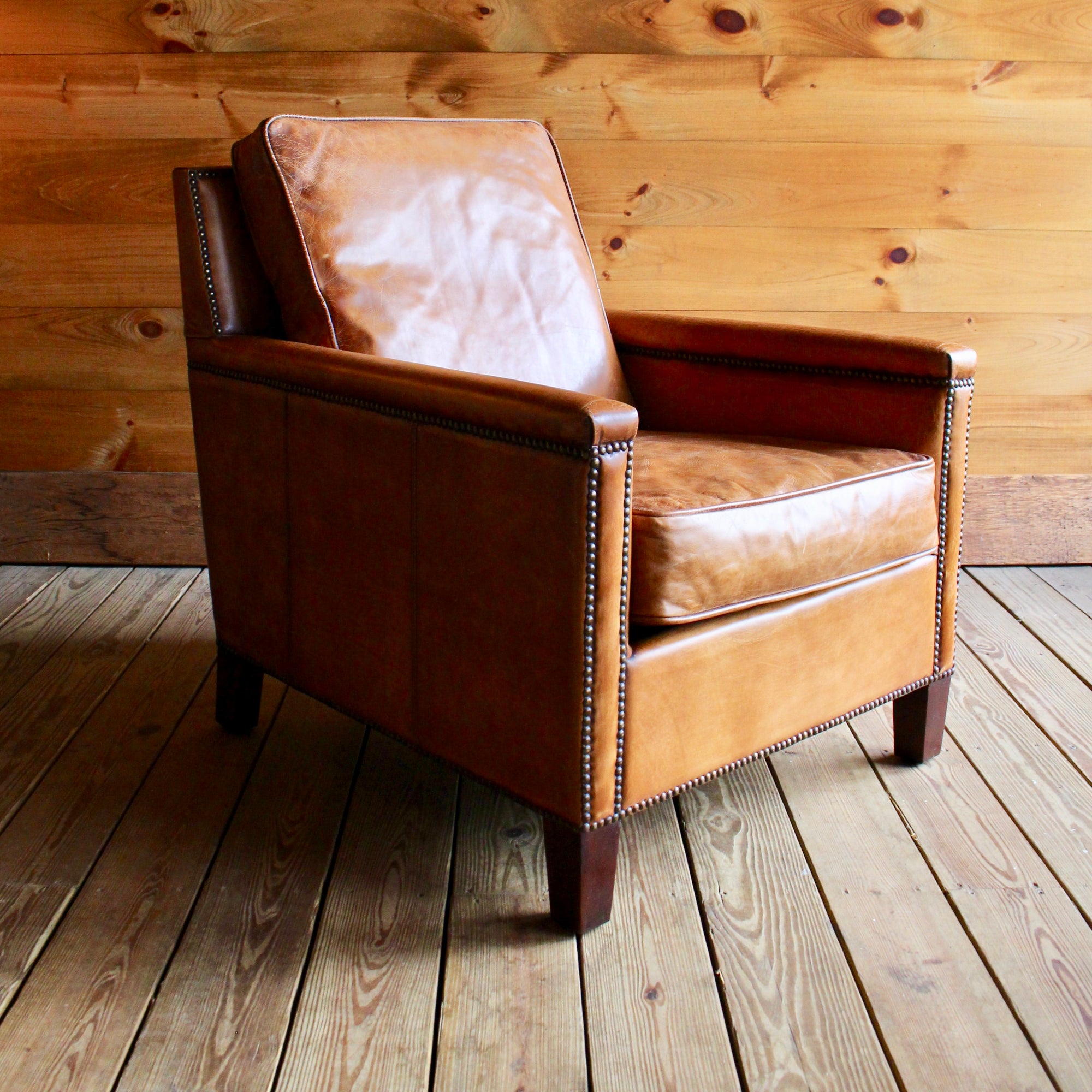 Nailhead club 2025 chair